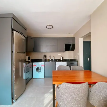Oeluedeniz 1+1 Modern Summerhouse With Swimming Pool פאטהיה